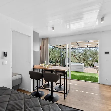 Olive Oasis With Private Jacuzzi And Summer Kitchen Orasac