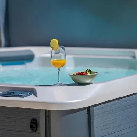 Olive Oasis With Private Jacuzzi And Summer Kitchen Ferienhaus *