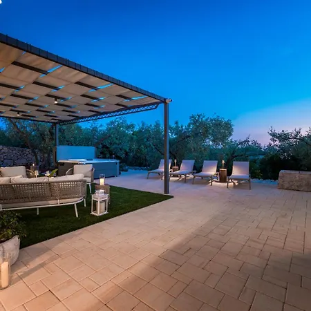 Olive Oasis With Private Jacuzzi And Summer Kitchen Ferienhaus Orasac