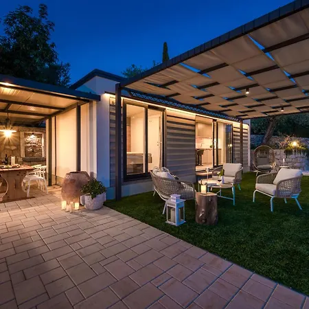 Olive Oasis With Private Jacuzzi And Summer Kitchen * Orasac
