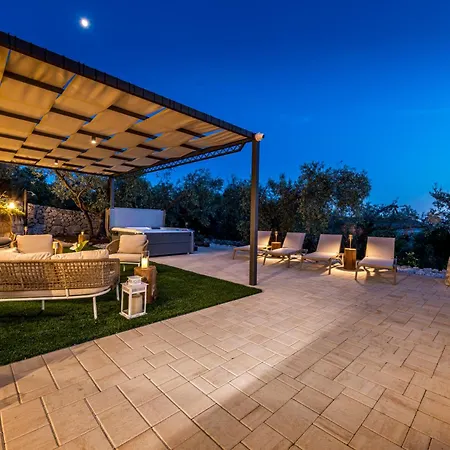 Olive Oasis With Private Jacuzzi And Summer Kitchen Ferienhaus Orasac