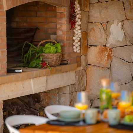 Olive Oasis With Private Jacuzzi And Summer Kitchen Ferienhaus