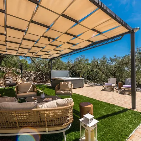 Ferienhaus Olive Oasis With Private Jacuzzi And Summer Kitchen