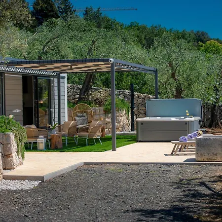 Olive Oasis With Private Jacuzzi And Summer Kitchen Orasac