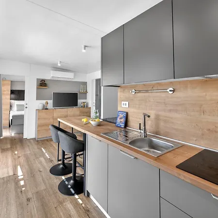 Olive Oasis With Private Jacuzzi And Summer Kitchen