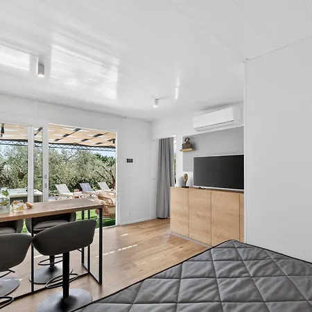 Olive Oasis With Private Jacuzzi And Summer Kitchen Ferienhaus *